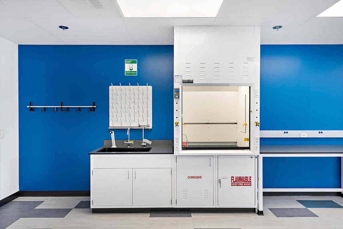 Fume Hood Manufacturers Ensure User Safety