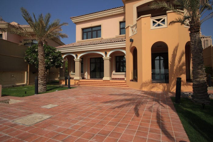 Buying a Commercial Villa in Qatar