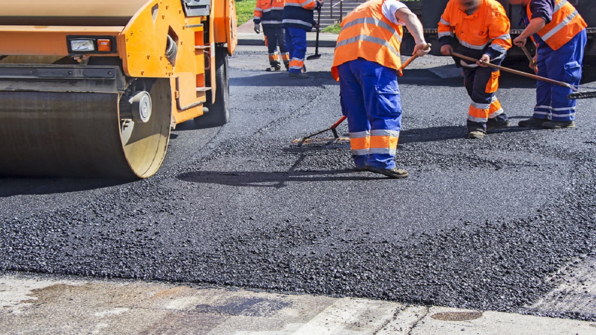 asphalt paving