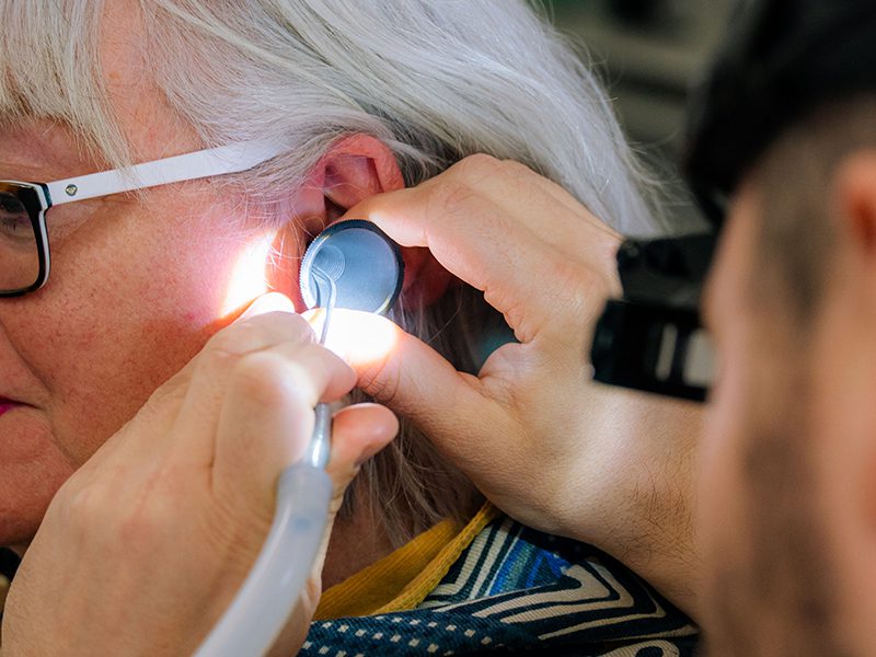 micro-suction ear cleaning