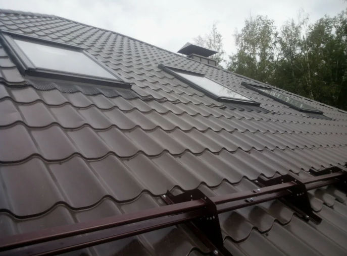 The Impact of Climate on Choosing a Metal Roof for Your Home